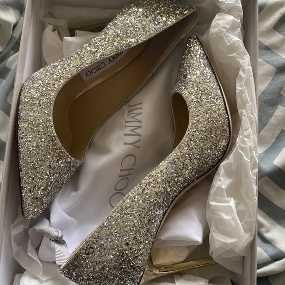 Jimmy Choo romy100 サイズ37ハーフ　新品未使用　箱無し Jimmy Choo romy100 サイズ37ハーフ新品未使用箱なし